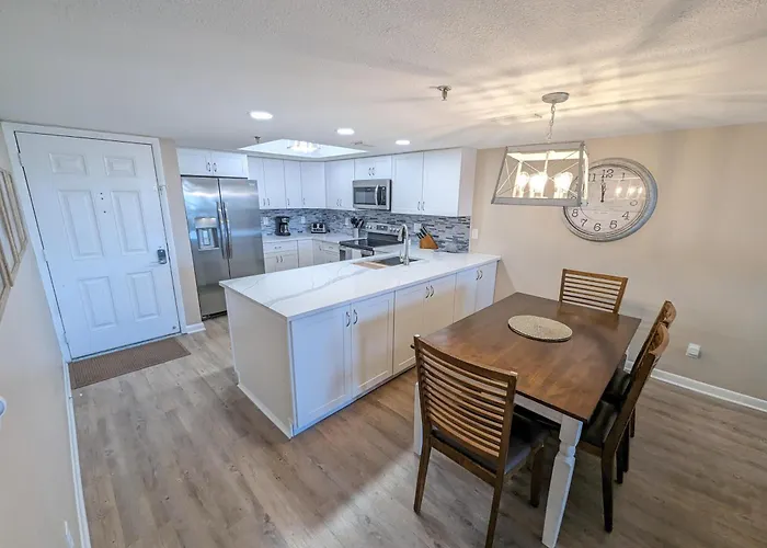 Apartment Pet-friendly 2-bed With Amazing Waterfront Views