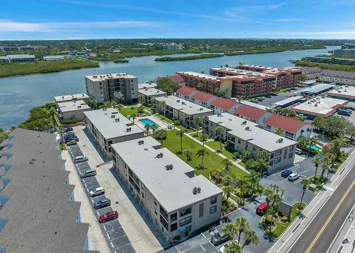 Pet-friendly 2-bed With Amazing Waterfront Views Apartment Clearwater Beach