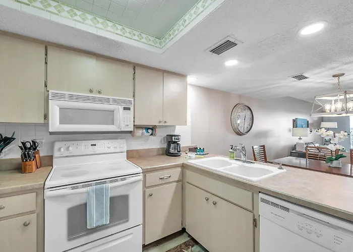 Apartment Pet-friendly 2-bed With Amazing Waterfront Views *