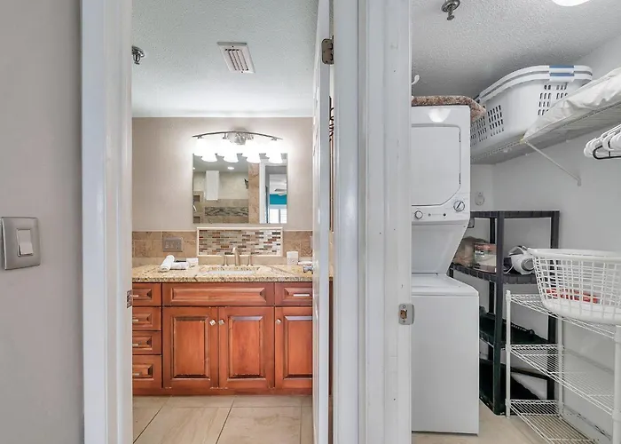 Pet-friendly 2-bed With Amazing Waterfront Views