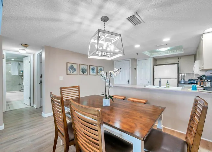 Pet-friendly 2-bed With Amazing Waterfront Views