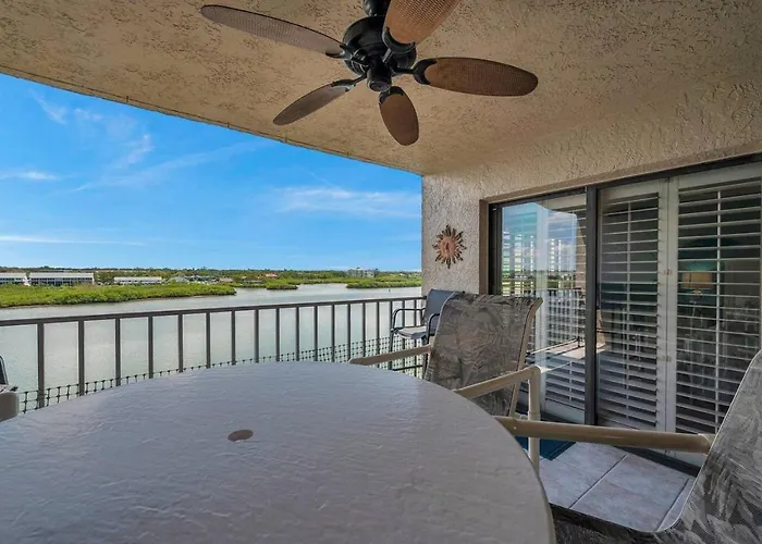 Apartment Pet-friendly 2-bed With Amazing Waterfront Views *