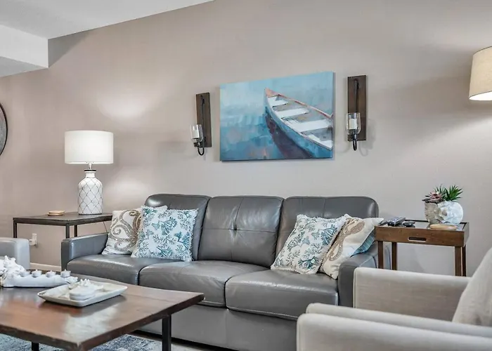 Apartment Pet-friendly 2-bed With Amazing Waterfront Views *