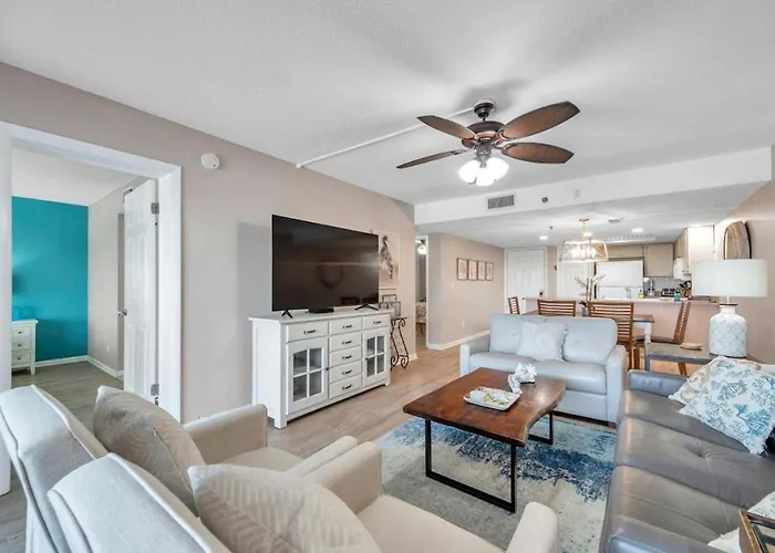 Pet-friendly 2-bed With Amazing Waterfront Views