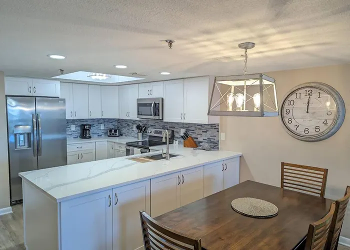 Pet-friendly 2-bed With Amazing Waterfront Views Apartment Clearwater Beach