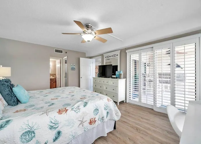 Pet-friendly 2-bed With Amazing Waterfront Views Apartment Clearwater Beach