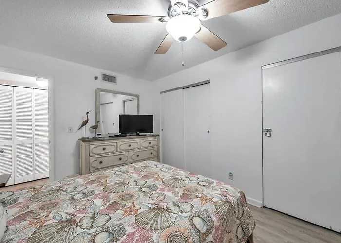 Pet-friendly 2-bed With Amazing Waterfront Views Apartment *