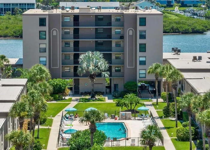 Apartment Pet-friendly 2-bed With Amazing Waterfront Views *