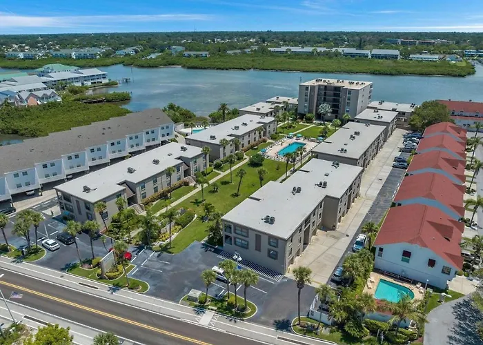 Pet-friendly 2-bed With Amazing Waterfront Views *